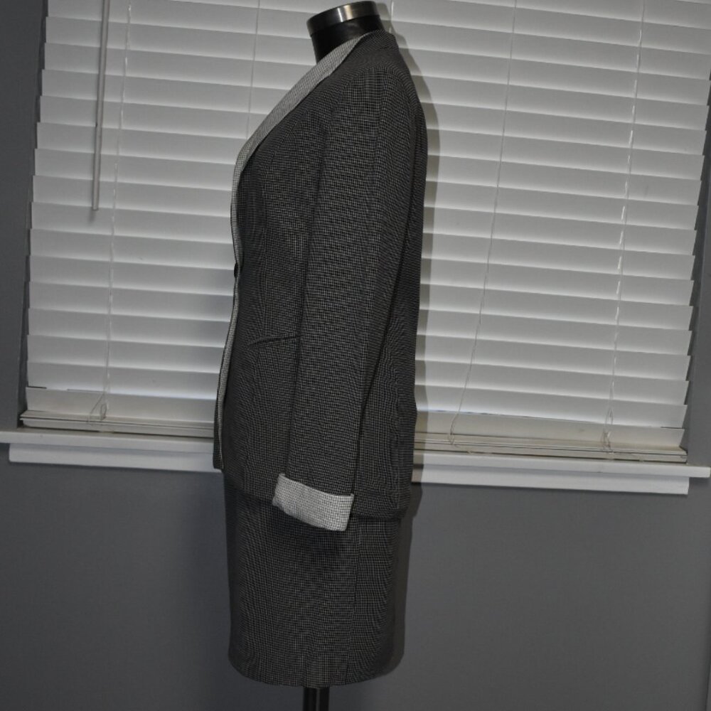 Unique Vintage Suit Set (Pencil Skirt and Blazer) - Picture 4 of 7